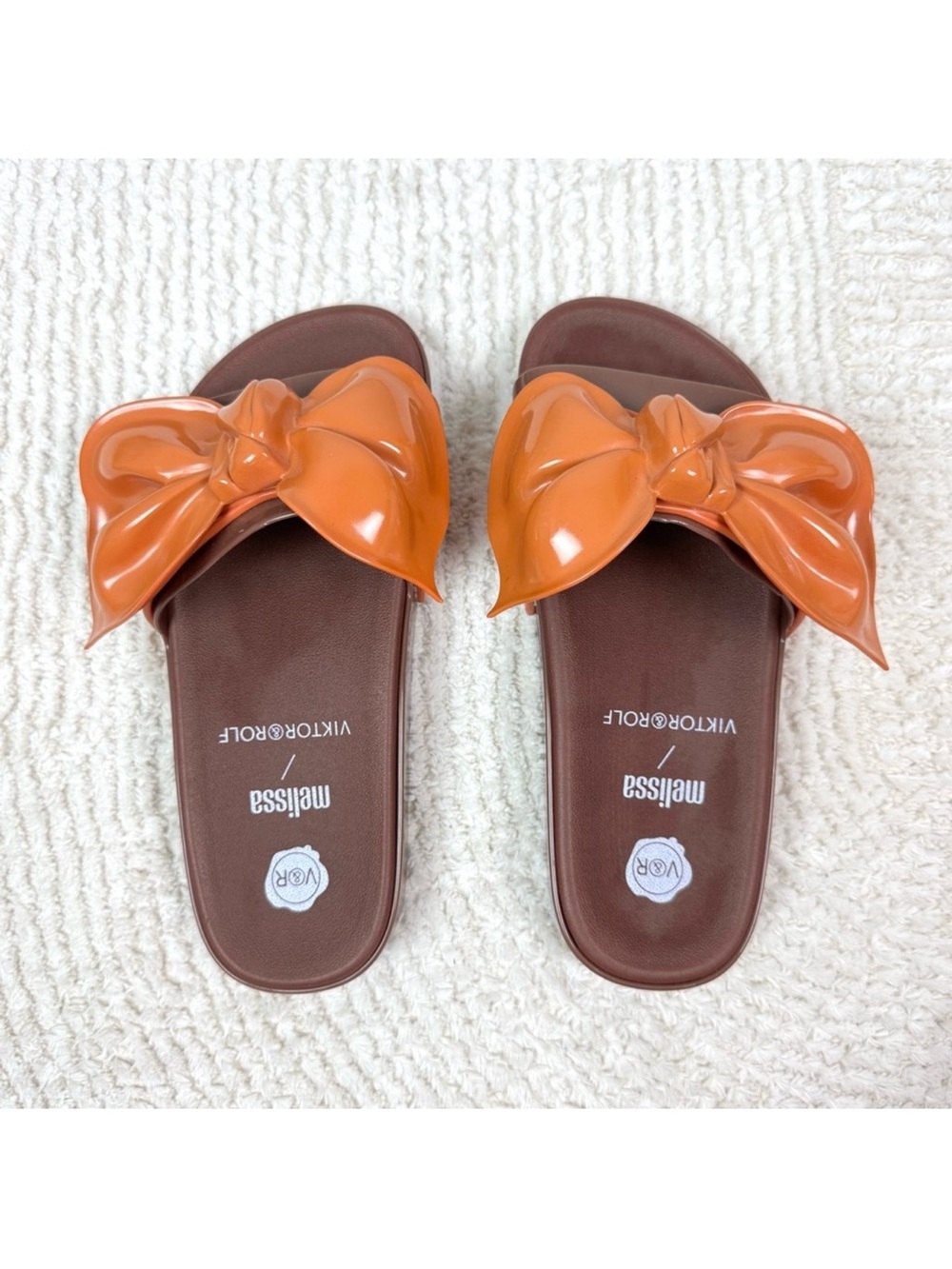 Melissa & Viktor&Rolf Brown Slides with Glossy Rust Bow - Picture 3 of 8
